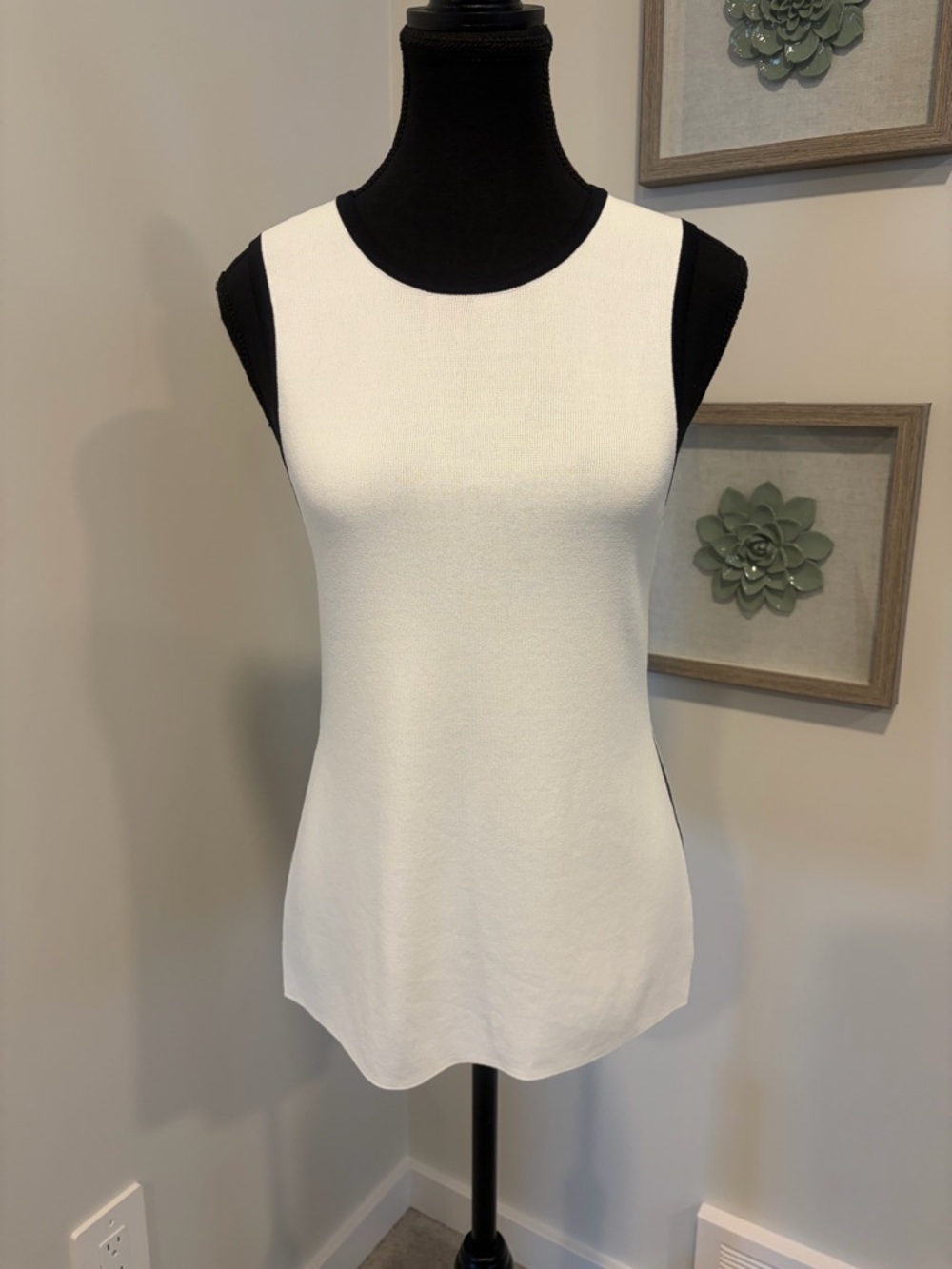 OAK + FORT White Black Colourblock Sleeveless Fine Knit Racerback Top NWT!